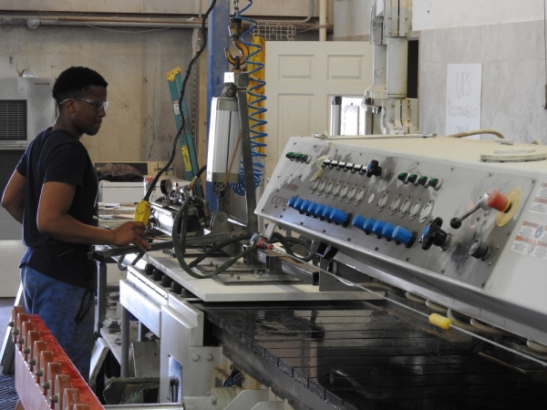 Countertop Cutting Classic Stone